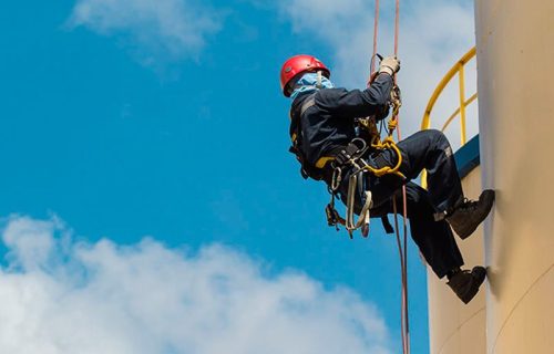 Elementos de protección personal que no pueden faltar para realizar trabajo en alturas - Soefec EPP